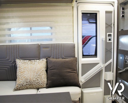 Burstner Lyseo TD 680 G Privilège: camper semintegrale nuovo 4 posti, con letto basculante e ampio bagno posteriore. In esposizione da Italia VR a Tor