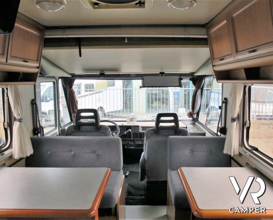 Elnagh Magnum 561 - camper motorhome usato 5 posti, su Ducato 2.500 D. Dotato di veranda, antenna tv, portabici, 2° serbatoio acqua, ventolone oblò. I