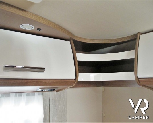 Carthago C-Tourer I 142 - camper nuovo motorhome con letto matrimoniale. In esposizione durante il Porte Aperte 9-10-11 Ottobre 2020 da Italia VR