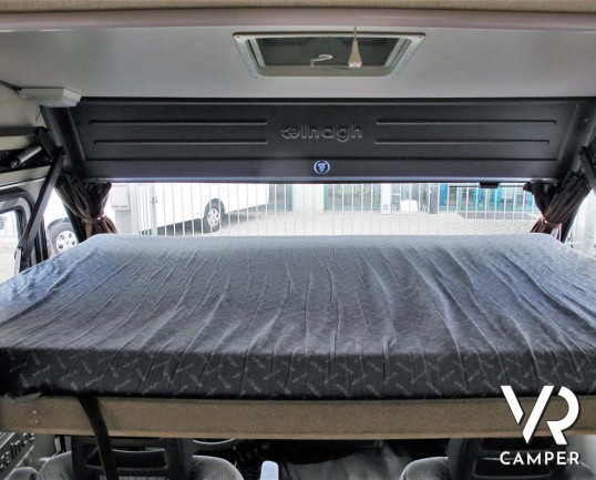 Elnagh Magnum 561 - camper motorhome usato 5 posti, su Ducato 2.500 D. Dotato di veranda, antenna tv, portabici, 2° serbatoio acqua, ventolone oblò. I