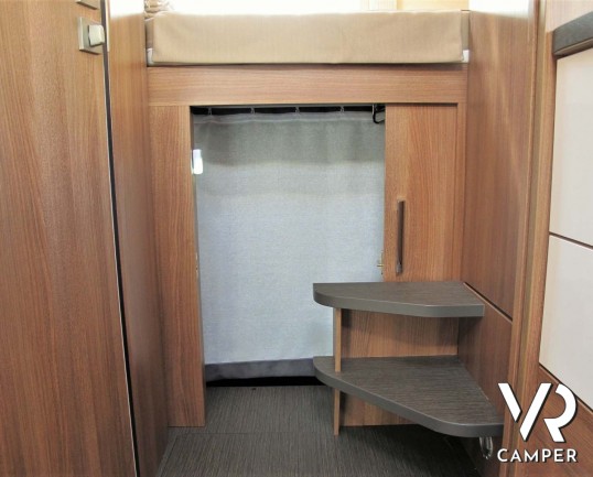 Carthago C-Tourer I 142 - camper nuovo motorhome con letto matrimoniale. In esposizione durante il Porte Aperte 9-10-11 Ottobre 2020 da Italia VR