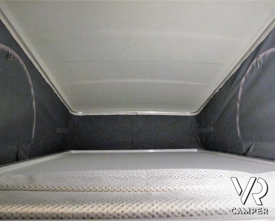 Burstner Eliseo C 600 - camper furgonato nuovo con letto sul tetto, accessoriato con pacchetto Eliseo + Eliseo Select. Telaio 3500 kg. Su Fiat Ducato