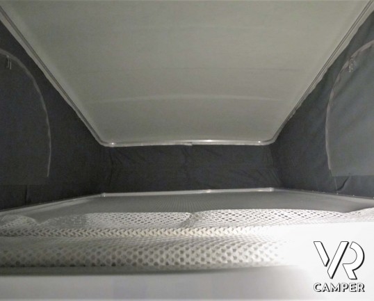 Burstner Eliseo C 540: camper furgonato nuovo con letto sul tetto, accessoriato con pacchetto Eliseo + Eliseo Select. Su Fiat Ducato 140 CV.