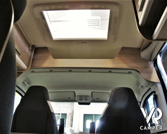 Knaus Boxstar 600 Family - camper usato furgonato 4 posti letto, con letti a castello matrimoniali posteriori, retrocamera, navigatore. Su Fiat Ducato