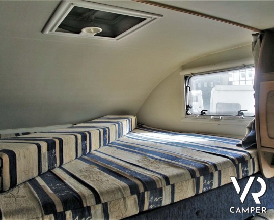 McLouis Glen 560 - camper mansardato, camper usato, camper 7 posti letto, doppia dinette, letti a castello, Fiat Ducato 145 CV, camper torino, camper