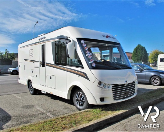 Carthago C-Tourer I 142 - camper nuovo motorhome con letto matrimoniale. In esposizione durante il Porte Aperte 9-10-11 Ottobre 2020 da Italia VR