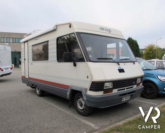 Elnagh Magnum 561 - camper motorhome usato 5 posti, su Ducato 2.500 D. Dotato di veranda, antenna tv, portabici, 2° serbatoio acqua, ventolone oblò. I