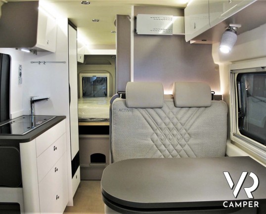 Burstner Eliseo C 600 - camper furgonato nuovo con letto sul tetto, accessoriato con pacchetto Eliseo + Eliseo Select. Telaio 3500 kg. Su Fiat Ducato