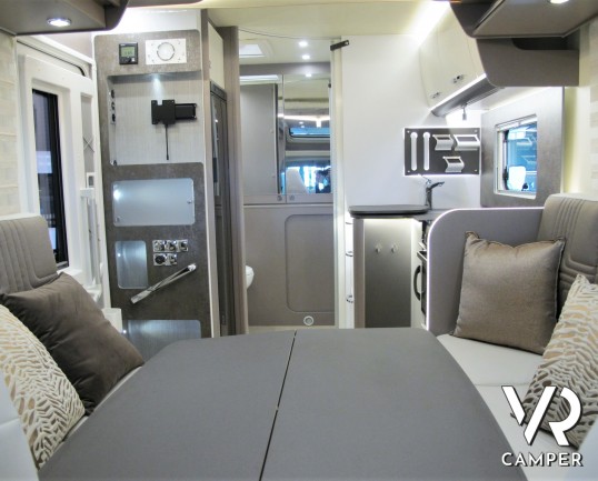 Burstner Lyseo TD 680 G Privilège: camper semintegrale nuovo 4 posti, con letto basculante e ampio bagno posteriore. In esposizione da Italia VR a Tor