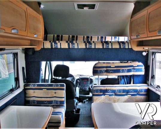 McLouis Glen 560 - camper mansardato, camper usato, camper 7 posti letto, doppia dinette, letti a castello, Fiat Ducato 145 CV, camper torino, camper