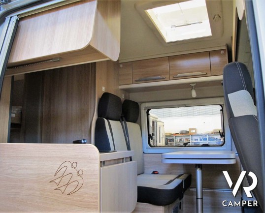 Knaus Boxstar 600 Family - camper usato furgonato 4 posti letto, con letti a castello matrimoniali posteriori, retrocamera, navigatore. Su Fiat Ducato