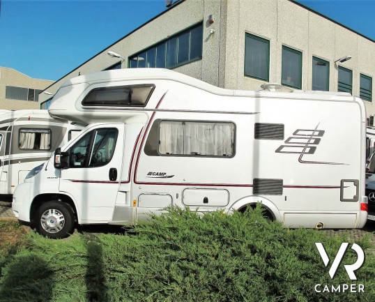 Hymer Camp 544 SL - camper usato, camper mansardato, camper 5 posti letto, dotato di veranda, oscuranti, antenna tv. Su Fiat Ducato 130 CV. In vendita