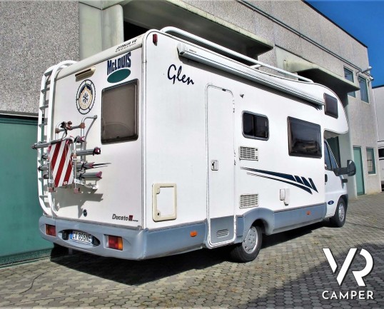McLouis Glen 560 - camper mansardato, camper usato, camper 7 posti letto, doppia dinette, letti a castello, Fiat Ducato 145 CV, camper torino, camper
