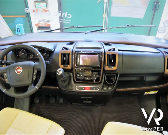 Carthago Chic c-line I 4.9 - camper nuovo, camper motorhome con letti gemelli e basculante. In esposizione durante il Porte Aperte 91011 Ottobre 2020