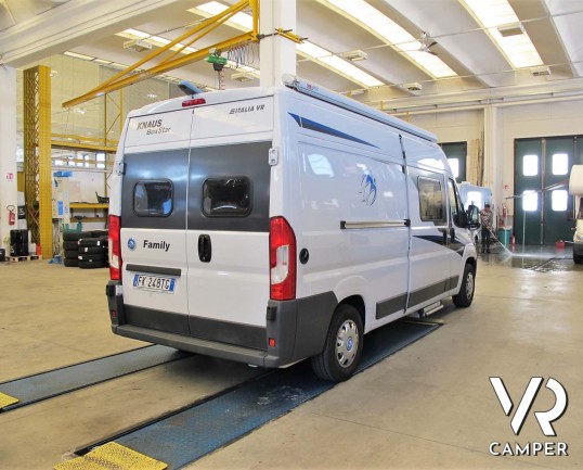 Knaus Boxstar 600 Family - camper usato furgonato 4 posti letto, con letti a castello matrimoniali posteriori, retrocamera, navigatore. Su Fiat Ducato