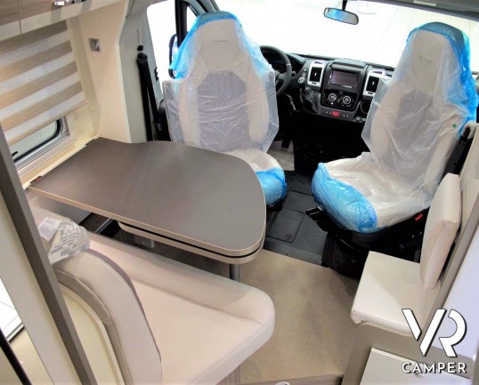 Burstner Travel Van 620 G - camper nuovo semintegrale con letti gemelli, accessoriato con Pacchetto Premium. Su Fiat Ducato 160 CV. In visione da Ital