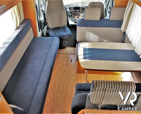 Hymer Camp 544 SL - camper usato, camper mansardato, camper 5 posti letto, dotato di veranda, oscuranti, antenna tv. Su Fiat Ducato 130 CV. In vendita