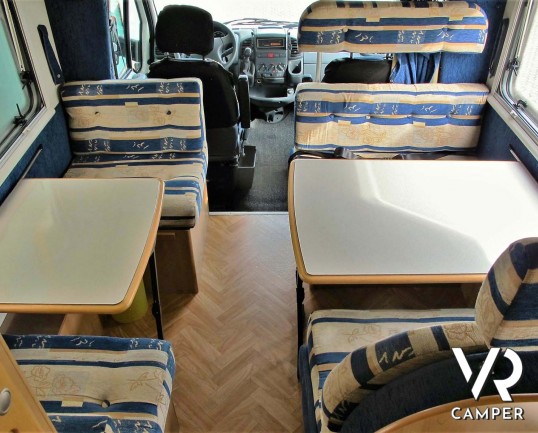 McLouis Glen 560 - camper mansardato, camper usato, camper 7 posti letto, doppia dinette, letti a castello, Fiat Ducato 145 CV, camper torino, camper