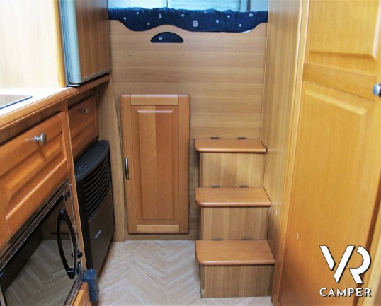 CI Pegaso - camper usato mansardato con letto matrimoniale trasversale e garage. In vendita da Italia VR a Druento - Torino