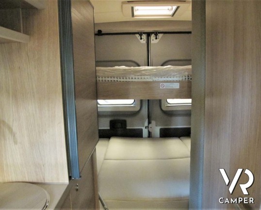 Knaus Boxstar 600 Family - camper usato furgonato 4 posti letto, con letti a castello matrimoniali posteriori, retrocamera, navigatore. Su Fiat Ducato