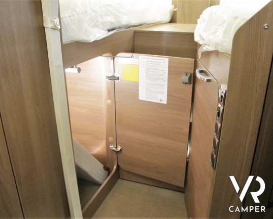 Burster Lyseo TD 690 G Privilege - camper semintegrale nuovo con letti gemelli e basculante, dinette trasformabile in letto, garage doppio portellone. Si Fiat Ducato 160 CV