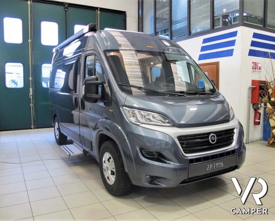 Carado Van 540: camper furgonato nuovo con letto matrimoniale trasversale, 3 posti letto. Su Fiat Ducato 140 CV. In vendita da Italia VR a Torino - Druento