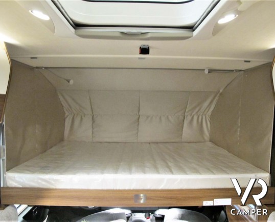 Hymer B-MC I 550 - camper nuovo motorhome con letto matrimoniale e basculante, accessoriato con pacchetto WhiteLine, su Mercedes Benz 170 CV