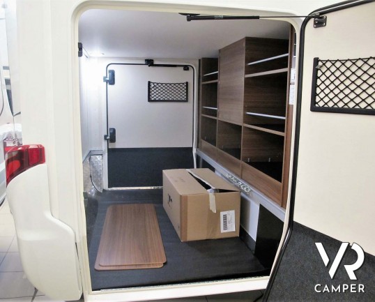 Hymer B-MC I 550 - camper nuovo motorhome con letto matrimoniale e basculante, accessoriato con pacchetto WhiteLine, su Mercedes Benz 170 CV