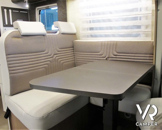 Burster Lyseo TD 690 G Privilege - camper semintegrale nuovo con letti gemelli e basculante, dinette trasformabile in letto, garage doppio portellone. Si Fiat Ducato 160 CV