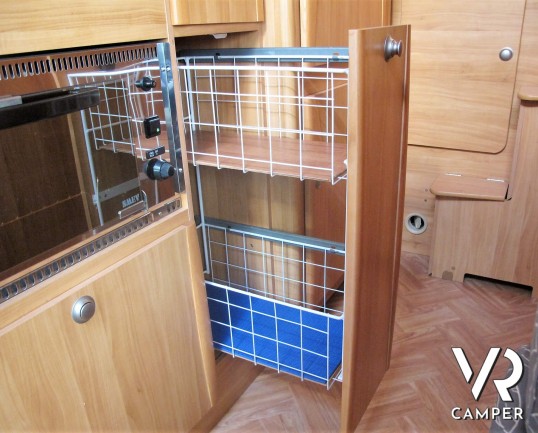 Adria Coral 660 DP - camper mansardato usato con 5 posti, idper famiglie e prima esperienza. Su Fiat Ducato 127 CV, dotato di veranda, retrocamera, sensori parcheggio