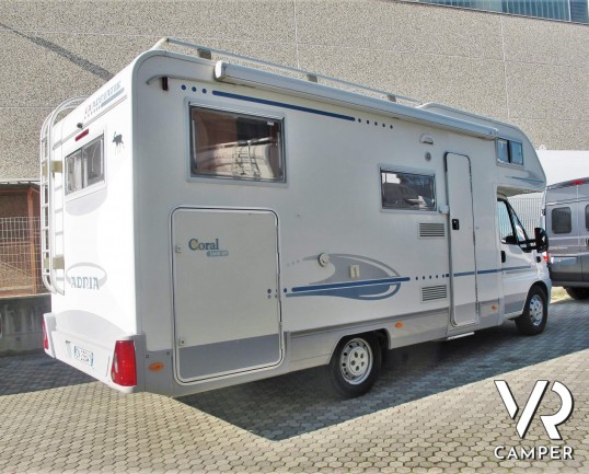 Adria Coral 660 DP - camper mansardato usato con 5 posti, idper famiglie e prima esperienza. Su Fiat Ducato 127 CV, dotato di veranda, retrocamera, sensori parcheggio