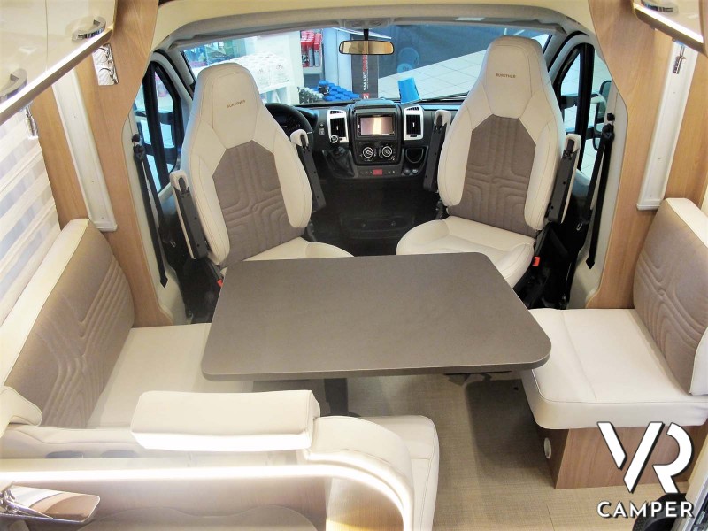 Burstner Lyseo TD 690 Privilège - dinette