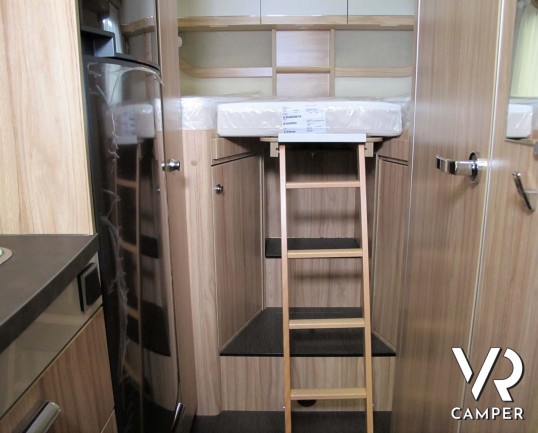 Hymer Exsis-I 588: motorhome Hymer nuovo con letti gemelli e basculante, nuova serie Exsis-I super leggera e compatta
