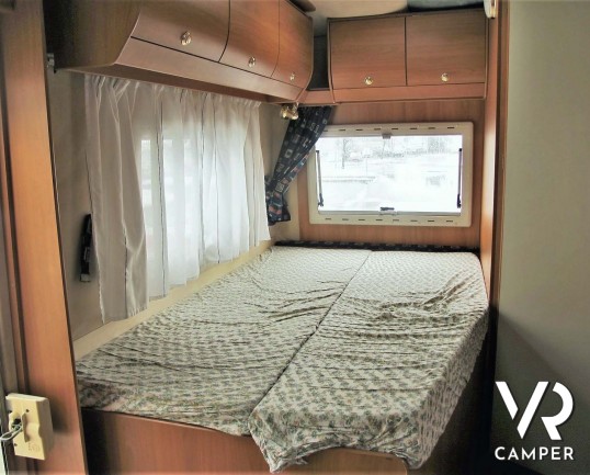 Aiesistem Project 400 - camper semintegrale compatto con monoscocca in vetroresina, 3 posti letto, su motore Opel 90 CV - Dotato di veranda e portamoto - Vendita Camper Piemonte