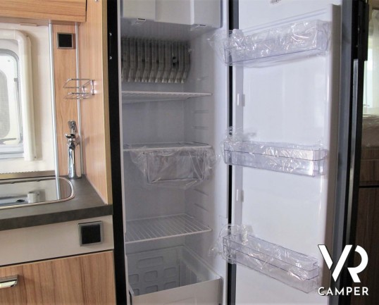 Hymer Exsis-I 474 - Camper nuovo motorhome 2021, con letti gemelli posteriori, 4 posti letto, con frigorifero grande, gradini elettrici. Fiat Ducato 140 CV - Italia VR camper Piemonte