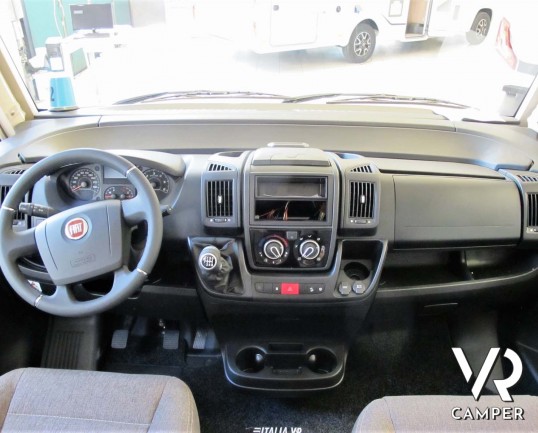 Hymer Exsis-I 474 - Camper nuovo motorhome 2021, con letti gemelli posteriori, 4 posti letto, con frigorifero grande, gradini elettrici. Fiat Ducato 140 CV - Italia VR camper Piemonte