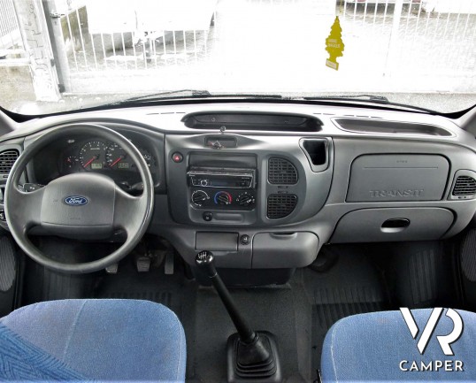 Rimor Super Brig 687 TC: camper mnsardato usato con 6 posti letto, su motore Ford 140 CV. Dotato di condizionatore, tendalino, sospensioni, gancio traino. Italia VR vendita camper Piemonte