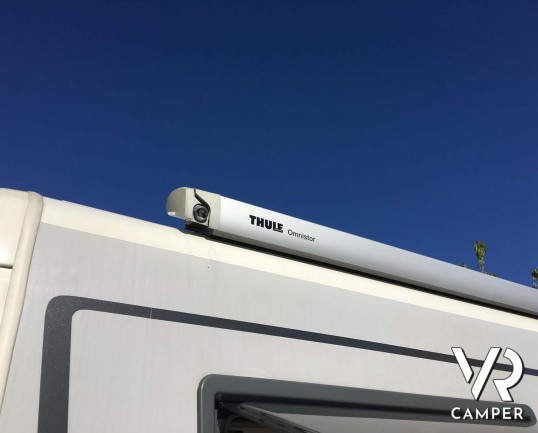 Carthago Compactline I 143 LE: camper usato motorhome 4 posti, con letti gemelli e letto basculante. Su Fiat Ducato 150 CV. Venduto da Italia VR a Torino.Carthago Compactline I 143 LE: camper usato motorhome 4 posti, con letti gemelli e letto basculante.