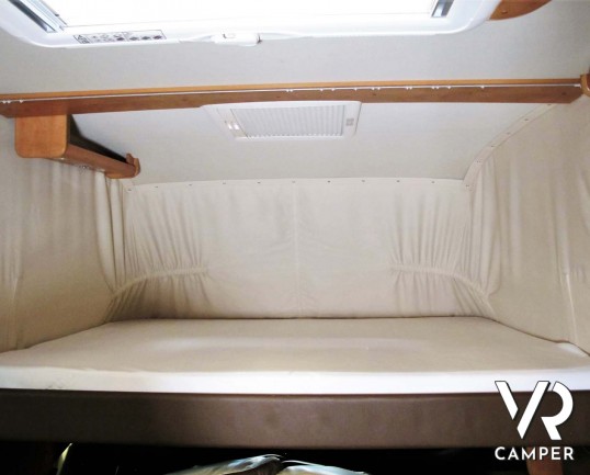 Carthago C-Line 5.0 - camper usato motorhome 4 posti, letto nautico posteriore e garage. Dotato di clima e antenna satellitare - Italia VR camper usati piemonte