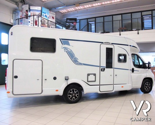 Burstner Delfin IT 726 G: camper nuovo semintegrale con letti gemelli e basculante, dinette trasformabile in letto. Dotato di Skyroof e Comfort Pack. 140 CV. Italia VR vendita camper Piemonte