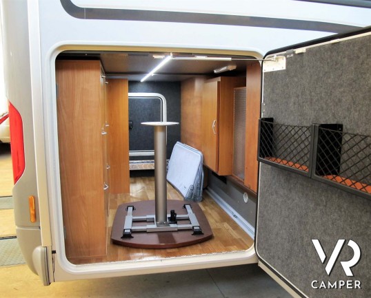 Carthago C-Line 5.0 - camper usato motorhome 4 posti, letto nautico posteriore e garage. Dotato di clima e antenna satellitare - Italia VR camper usati piemonte