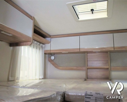 Hymer Exsis-I 588: motorhome Hymer nuovo con letti gemelli e basculante, nuova serie Exsis-I super leggera e compatta
