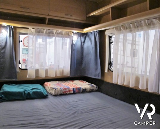 Dethleffs: caravan roulotte 4 posti letto, con letto matrimoniale, ampio bagno e comoda dinette. In vendita da Italia VR a Torino - Druento