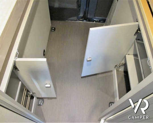 Hymer Van FREE 540 - Edition Blue Evolution: camper nuovo furgonato su Fiat Ducato 140 CV, 4 posti omologati. In vendita da Italia VR a Torino - Druento.