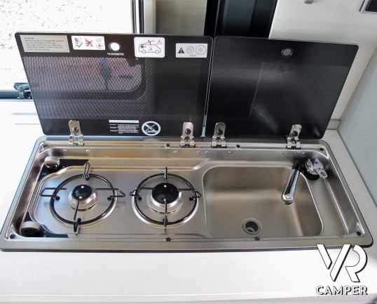 Hymer Van FREE 600 Campus: camper furgonato nuovo 4 posti, colore Grigio Campovolo, su Fiat Ducato 140 CV. In vendita da Italia VR a Torino - Druento.