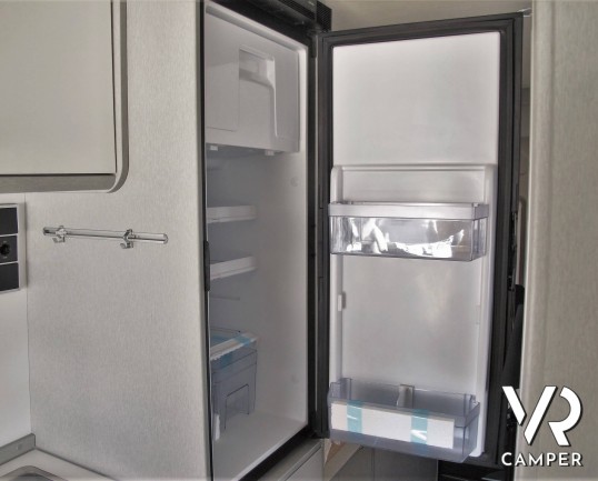 Hymer Van FREE 600 Campus: camper furgonato nuovo 4 posti, colore Grigio Campovolo, su Fiat Ducato 140 CV. In vendita da Italia VR a Torino - Druento.