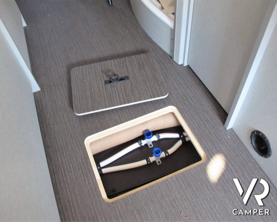 Hymer Van FREE 600 Campus: camper furgonato nuovo 4 posti, colore Grigio Campovolo, su Fiat Ducato 140 CV. In vendita da Italia VR a Torino - Druento.