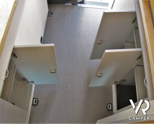 Hymer Van FREE 600 Campus: camper furgonato nuovo 4 posti, colore Grigio Campovolo, su Fiat Ducato 140 CV. In vendita da Italia VR a Torino - Druento.