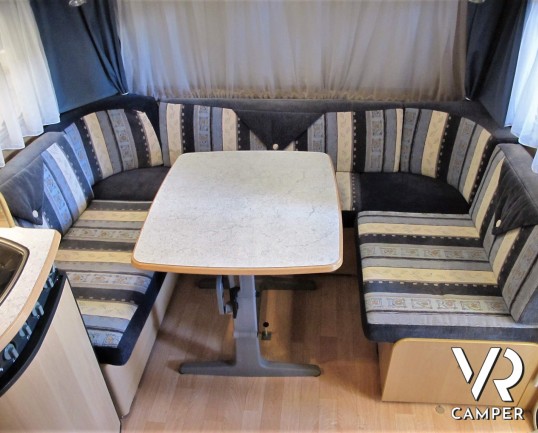 Dethleffs: caravan roulotte 4 posti letto, con letto matrimoniale, ampio bagno e comoda dinette. In vendita da Italia VR a Torino - Druento