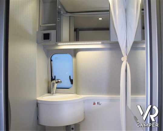 Hymer Van FREE 540 - Edition Blue Evolution: camper nuovo furgonato su Fiat Ducato 140 CV, 4 posti omologati. In vendita da Italia VR a Torino - Druento.